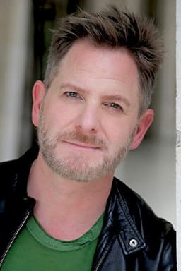 Jamison Stern headshot