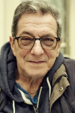 Tom Kempinski headshot