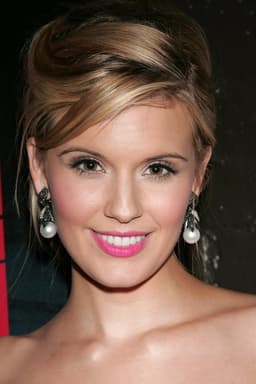 Maggie Grace headshot
