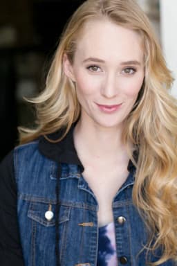 Alina Patra headshot