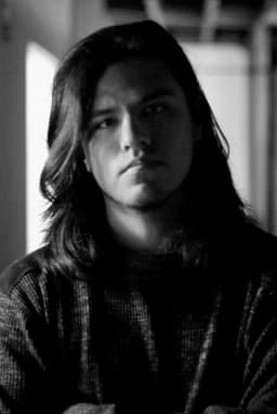 Víctor Estrada headshot
