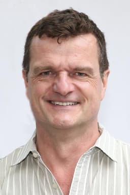 Michael Cumpsty headshot