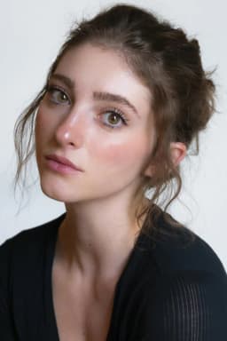 Willow Shields headshot