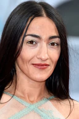 Hindi Zahra headshot