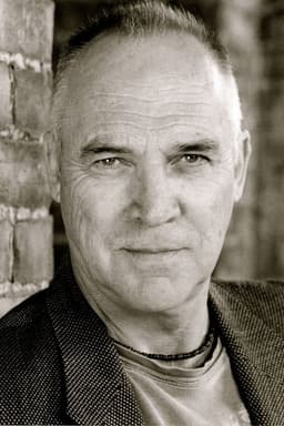 Stuart Wilson headshot