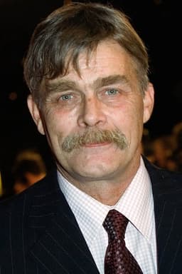Nicholas Campbell headshot