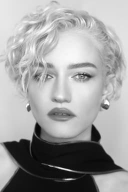 Julia Garner headshot