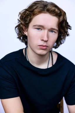 Luke David Blumm headshot