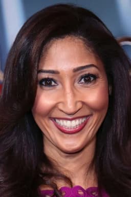 Bettina Bush headshot