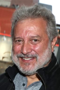 Doug Stone headshot