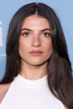 Ella Rubin headshot