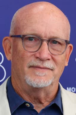 Alex Gibney headshot