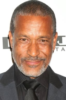 Phil Morris headshot