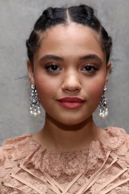 Kiersey Clemons headshot