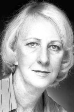 Ruth Cracknell headshot