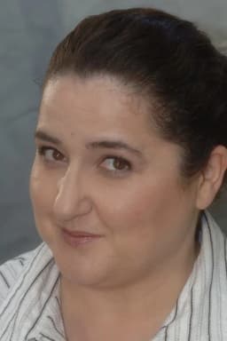 Trinidad Iglesias headshot