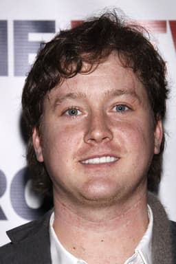 Tom Guiry headshot