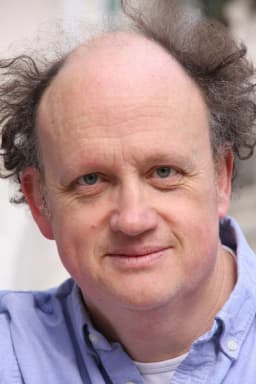 Simon Markey headshot