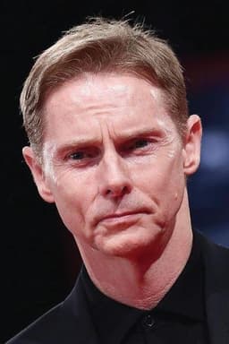 Sean Harris headshot