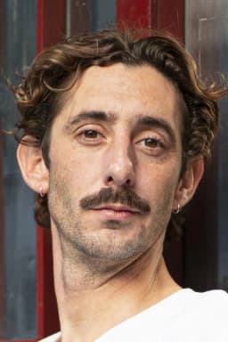 Enric Auquer headshot