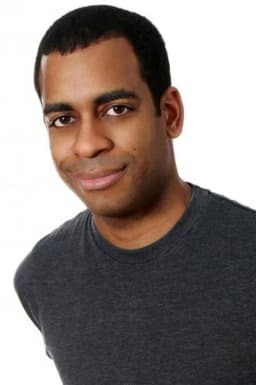 Daniel Breaker headshot