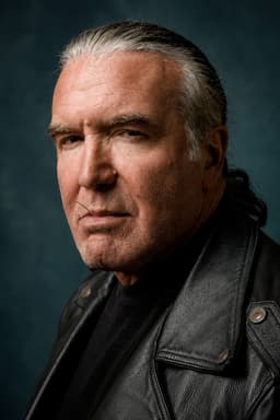 Scott Hall headshot