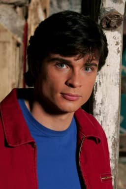 Tom Welling headshot