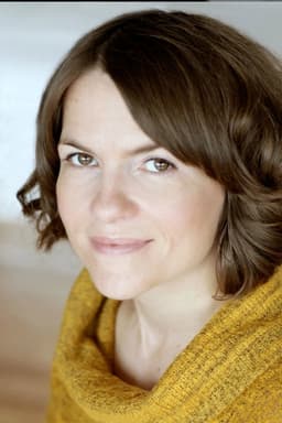 Anna Wilson-Hall headshot