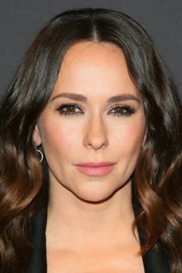 Jennifer Love Hewitt headshot