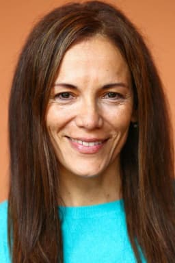 Ana Ivanova headshot