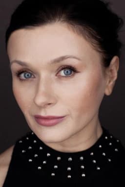 Irina Dvorovenko headshot