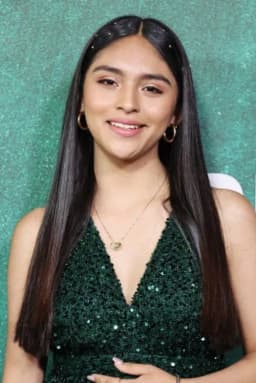 Jennifer Trejo headshot
