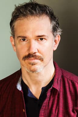 Loren Dean headshot
