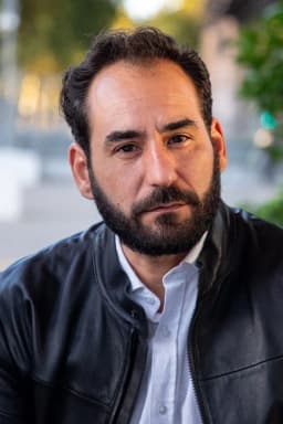 Jesús Carroza headshot