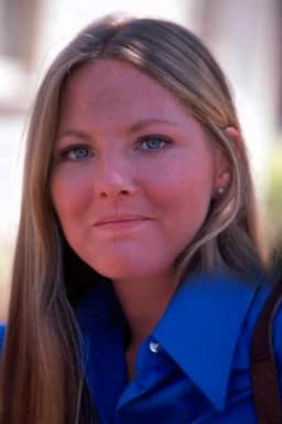 Christina Hart headshot