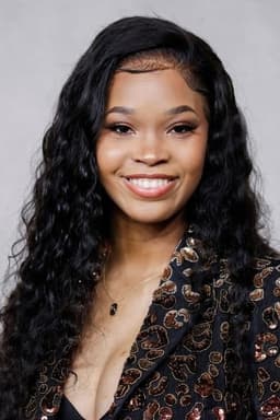 Quvenzhané Wallis headshot