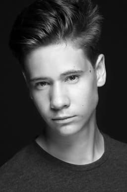 Guillermo Estrella headshot