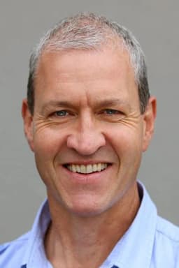 David Roberts headshot