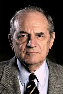 Steven Hill headshot