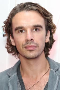 Edward Akrout headshot