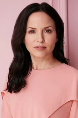 Andrea Corr headshot