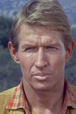 Warren Vanders headshot
