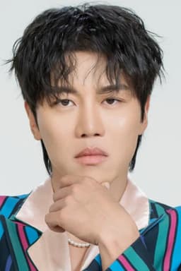 Um Mun-suk headshot