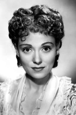 Martha Scott headshot