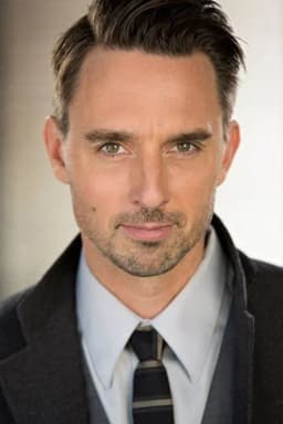 Christopher Soren Kelly headshot