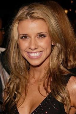 Melissa Schuman headshot