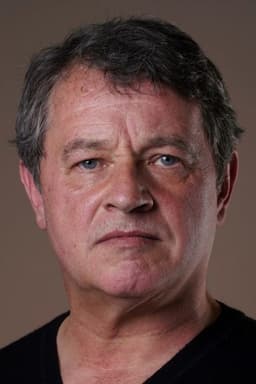 Brian McCardie headshot