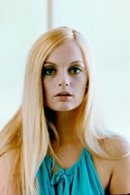 Alexandra Hay headshot