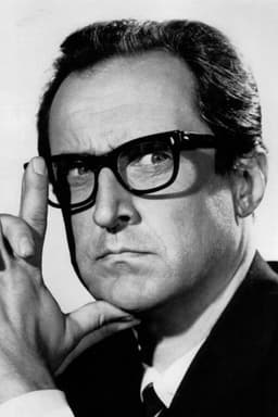 Roger Bowen headshot