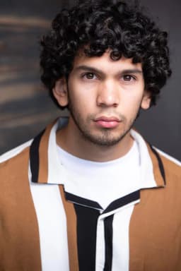 Gustavo Escobar headshot